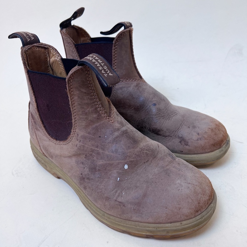 Blundstone Chelsea boots, tan